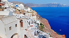 Dal�í pohled na Santorini bez turist�