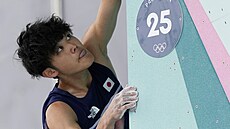 Sorato Anraku z Japonska během finále ve sportovním lezení. (9. srpna 2024)