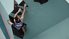 Adam Ondra během finále ve sportovním lezení. (9. srpna 2024)