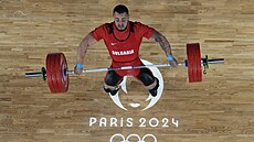 Bulharský vzpra Karlos May Nasar v akci.