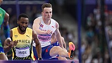 Karsten Warholm v semifinále bhu na 400 metr pekáek.