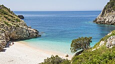 Útesy na ostrov� Sazan v Albánii (5. �ervna 2022)