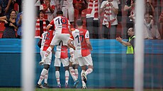 Slávisté se radují ze tetí branky v úvodním duelu 3. pedkola Ligy mistr...