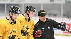 Litvínov, 1.8. 2024, první trénink hokejist Litvínova na led. Kou Karel...