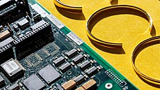 Britská královská mincovna otev�ela novou továrnu v ji�ním Walesu.