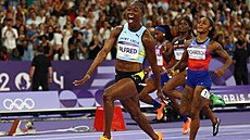 Julien Alfredová ze Svaté Luci  probíhá vítězně cílem olympijského závodu na...