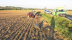 Osmnáctiletá �idi�ka dostala v zatá�ce smyk, v�z vyjel ze silnice a po nárazu...