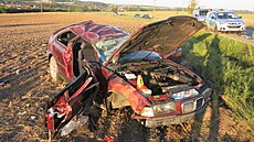 Osmnáctiletá �idi�ka dostala v zatá�ce smyk, v�z vyjel ze silnice a po nárazu...