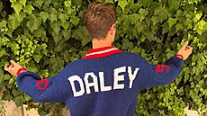 Britský skokan do vody Tom Daley se na leto�ní olympiád� v�nuje dv�ma...