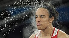 Boxerka Imán Chalífová ped zápasem o zlato.