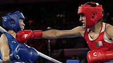 Boxerka Imán Chalífová b�hem zápasu o zlato.