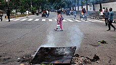 Tisíce Bangladé�an� se shromá�dily na nám�stí v Dháce. Po�adovali odstoupení...