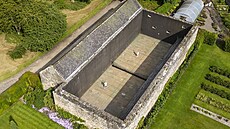 Nechal ho postavit král Jakub V.  sedmý skotský král z rodu Stuartovc.