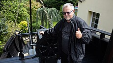 Petr se za kormidlem cítí jako kapitán Jack Sparrow.