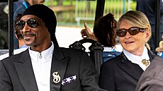 Raper Snoop Dogg a podnikatelka Martha Stewartová na olympiád� ve Versailles...