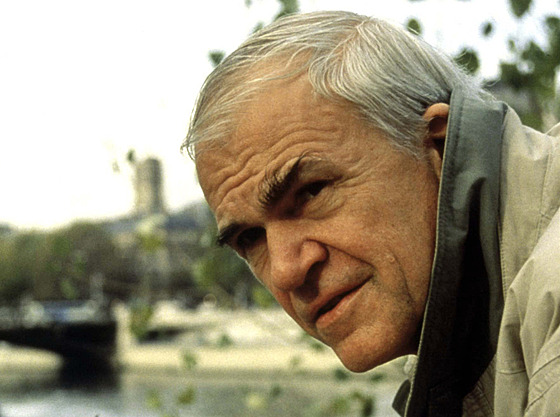 Zemel Milan Kundera, eský spisovatel svtového rozmru. Bylo mu 94 let.