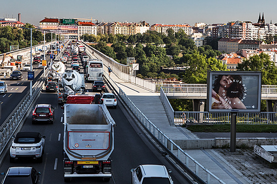 S rostoucí výstavbou bude mno�ství nákladních aut v Praze stoupat