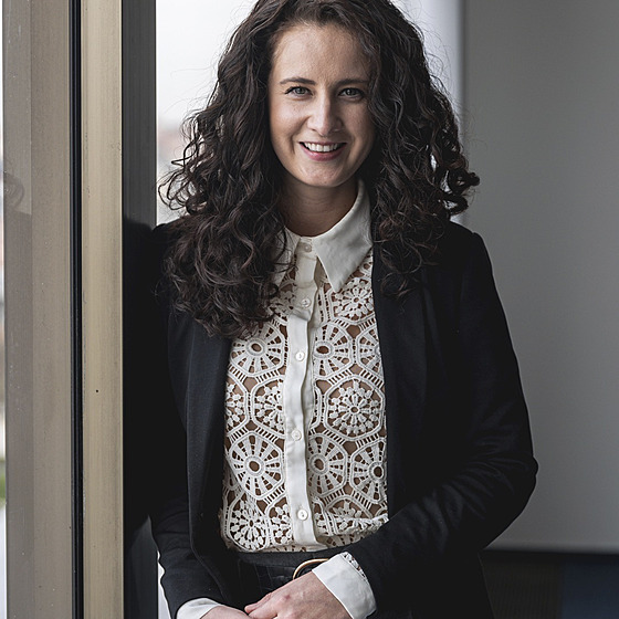 Celo�ivotní studium. Veronika Kole�áková je �editelkou postgraduálních studií...