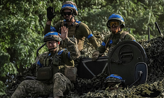 Ukrajinská armáda v Kurské oblasti postupuje, zničila most přes řeku Sejm