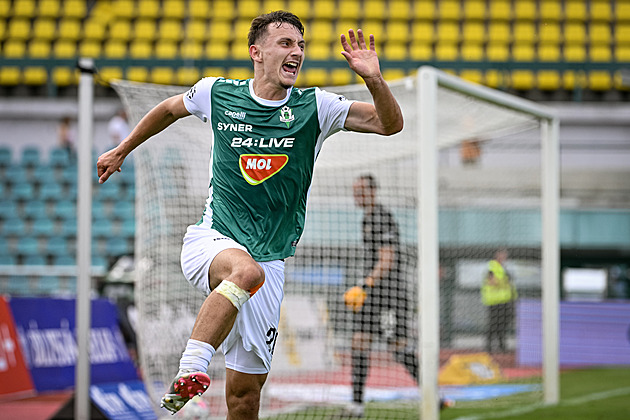 Dukla - Jablonec 0:2, domácí nevyužili penaltu a potřetí padli. Rozhodl Hollý