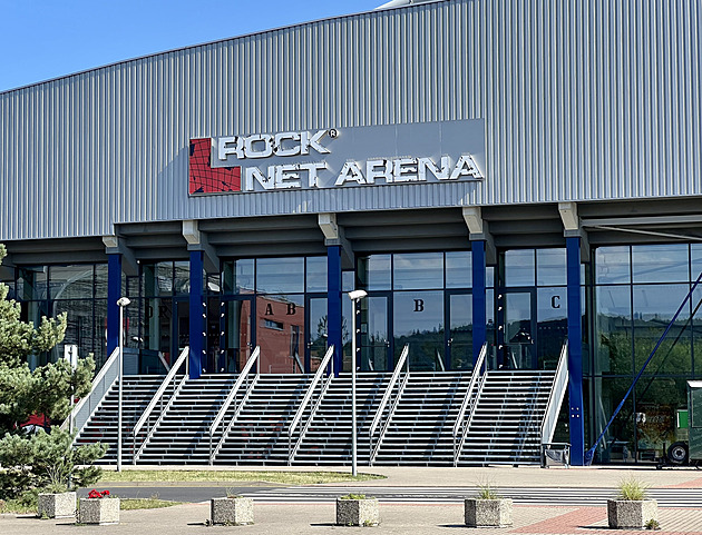 Chomutov řeší, jak zbavit stadion jména po obviněné firmě. Místním název vadí