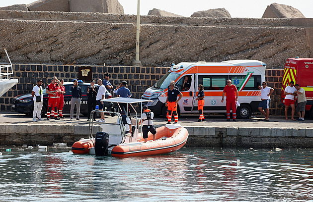 U Palerma tornádo potopilo britskou jachtu. Zemřel jeden člověk