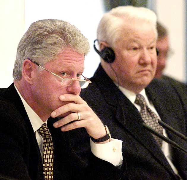 Trump chce vyšetřit vazby demokratů na Epsteina, zaměří se i na Clintona