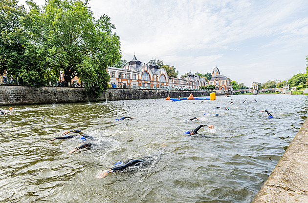 Kuříková vyhrála v Hradci Králové první český závod série Ironman