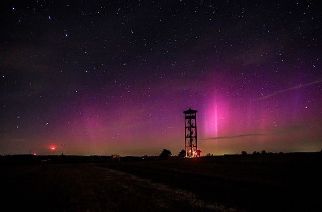 V Česku byla vidět polární záře, Zemi zasáhla silná geomagnetická bouře