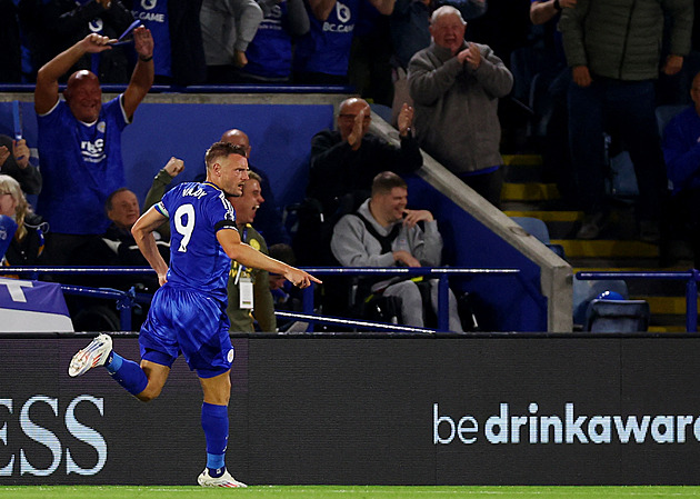 Vardy zařídil Leicesteru při návratu do Premier League bod s Tottenhamem