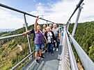 Oblbenm mstem pro selfie na Doln Morav je visut most Sky Bridge 721,...