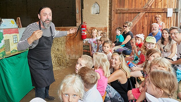 V sobotu 24. srpna se v Hanckm muzeu prody v Pkazech konaj Koniny, kde si dti mohou ut jzdu na koni, vtvarn dlny, divadeln pedstaven a tradin dtsk hry.