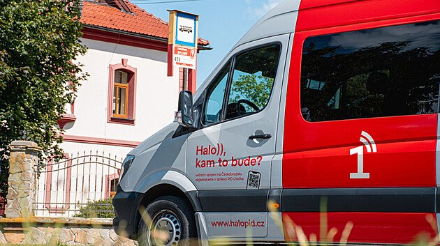 Projekt takzvan� popt�vkov� dopravy nazvan� PID Hal� spustili organiz�to�i ve�ejn� dopravy St�edo�esk�ho kraje IDSK v testovac�m re�imu pro oblast 15 obc� na �eskobrodsku. (10. srpna 2024)