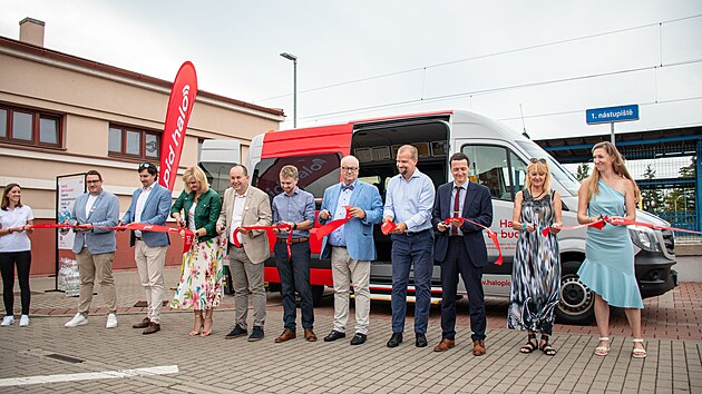 Projekt takzvan� popt�vkov� dopravy nazvan� PID Hal� spustili organiz�to�i ve�ejn� dopravy St�edo�esk�ho kraje IDSK v testovac�m re�imu pro oblast 15 obc� na �eskobrodsku. (10. srpna 2024)