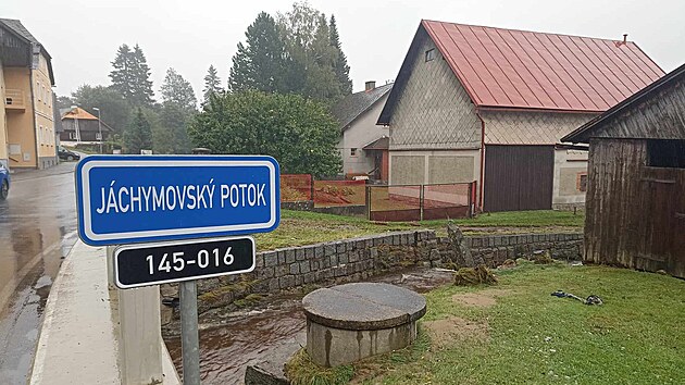 Obyvatel Stach zaili letos bleskovou povode u podruh. V pondl 19. srpna byl tamn potok opt ve svm korytu.