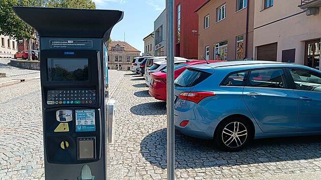 V Lipnici nad Szavou lze vz odstavit asi 200 metr od hradu, a to bu na nmst, anebo za amfitetrem. Dohromady to je kolem 150 mst. V turistickch pikch to nesta.