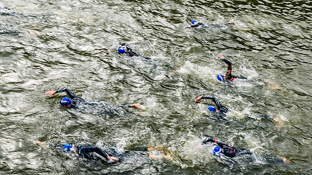 Slavn triatlonov zvod Ironman 70.3 v Hradci Krlov (18.8.2024).