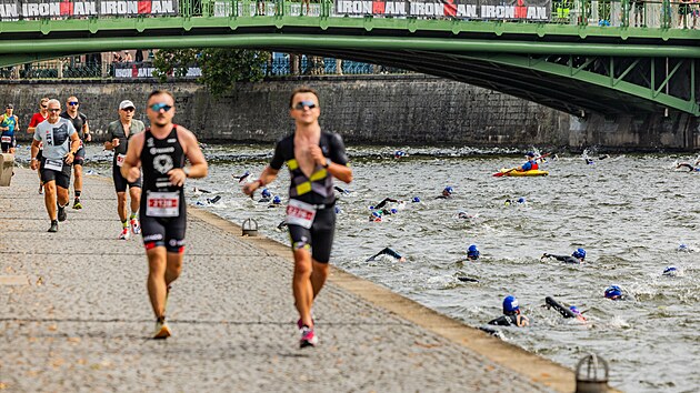 Slavn triatlonov zvod Ironman 70.3 v Hradci Krlov (18. srpna 2024)