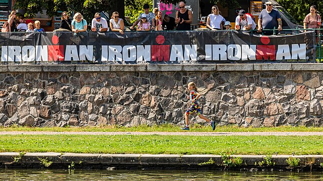 Slavn Ironman pokraoval v Hradci Krlov dtskmi zvody Ironkids.