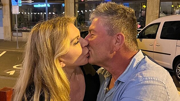 Martina Formanová a její první školní láska, bývalý spolužák Jiří Košíček. Dali se dohromady po 44 letech. (2024)