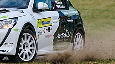 David �ev�ík a Martin Raku�an b�hem rychlostní zkou�ky na Barum Czech rallye...