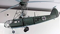 Maketa vrtulníku Fa 223 Drache v muzeu vrtulník