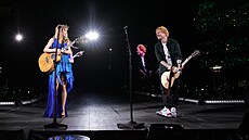 V Londýně vystoupila americká zpěvačka Taylor Swift. Přidal se k ní na tři...