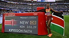 Faith Kipyegonová zab�hla olympijský rekord na trati 1500 metr�.