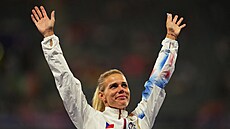 Nikola Ogrodníková na stupních vít�z�.