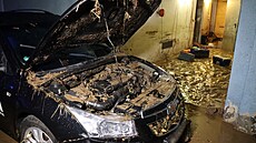 Silné bou�ky zaplavily ulice a stojící auta. (13. srpna 2024)