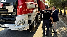 Kolona �eských hasi�ských voz� po p�íjezdu do �ecka (15. srpna 2024)