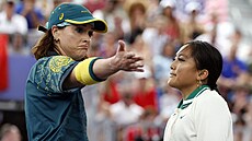 Rachael Gunnová sklidila kritiku nejen za své pohyby, ale i za obleení.