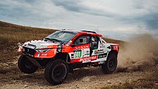 Martin Koloc na HunGarian Baja s vozem Red-Lined RevoT1+.