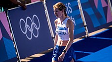 Moira Stewartová v cíli olympijského maratonu.